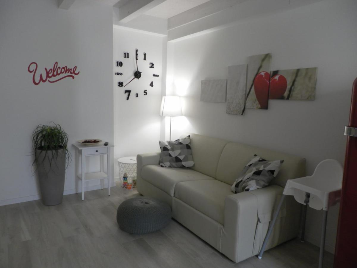 La Casa Di Virginia Appartement Arco Buitenkant foto